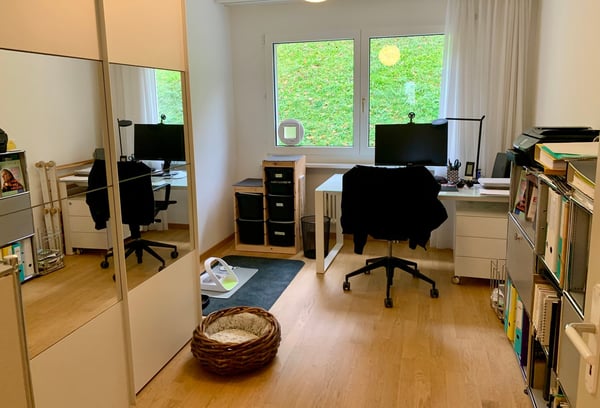 Ruhiges und sonniges Zuhause mit Aussicht über Schaffhausen, nur 5 Minuten zu Fuss vom Bahnhof 14