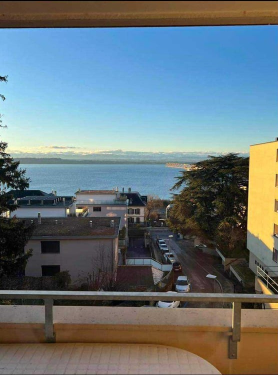 Superbe 1 pièces avec vue sur le lac à Neuchâtel 2