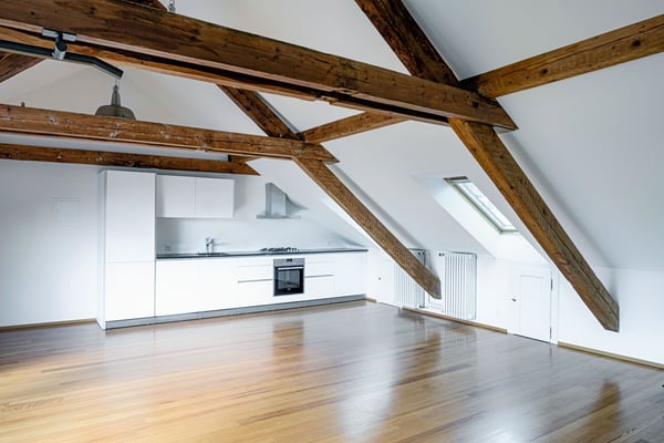 Zu vermieten: Lichtdurchflutete Maisonette Wohnung im unteren Kleinbasel/Altbau 4