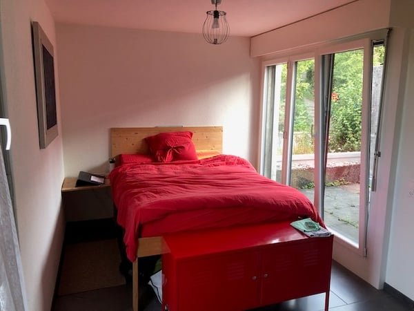 Élégance au panorama à Bienne : 1 chambres, séjour avec cheminée, grande terrasse & jardin 3