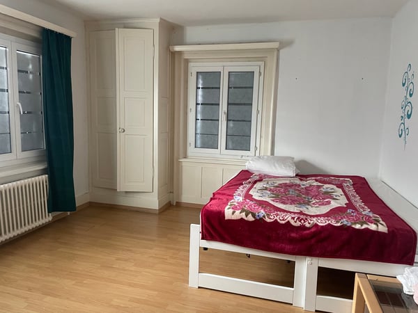 Möbliertes Zimmer mit Parkplatz in Bahnhof Eschenbach LU 6