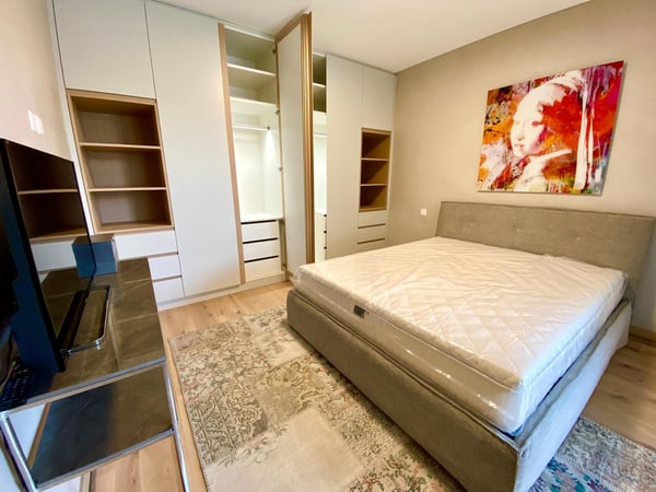 Affittasi 1.5 locali Minergie di standing superiore con grande giardino, zona barbecue + Jacuzzi 7