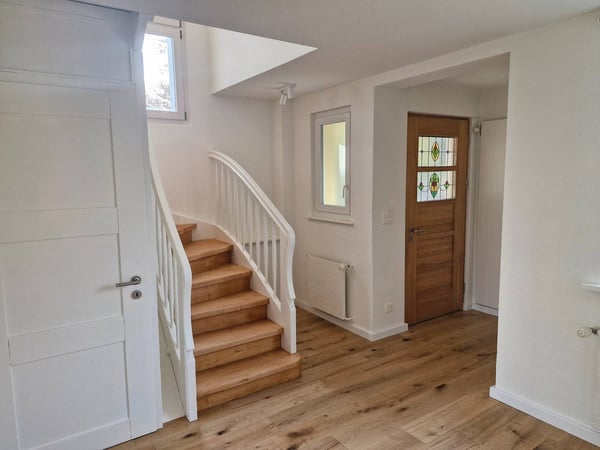 Charmantes Doppeleinfamilienhaus mit privatem Garten 11