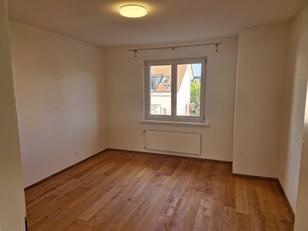 Charmantes Doppeleinfamilienhaus mit privatem Garten 15