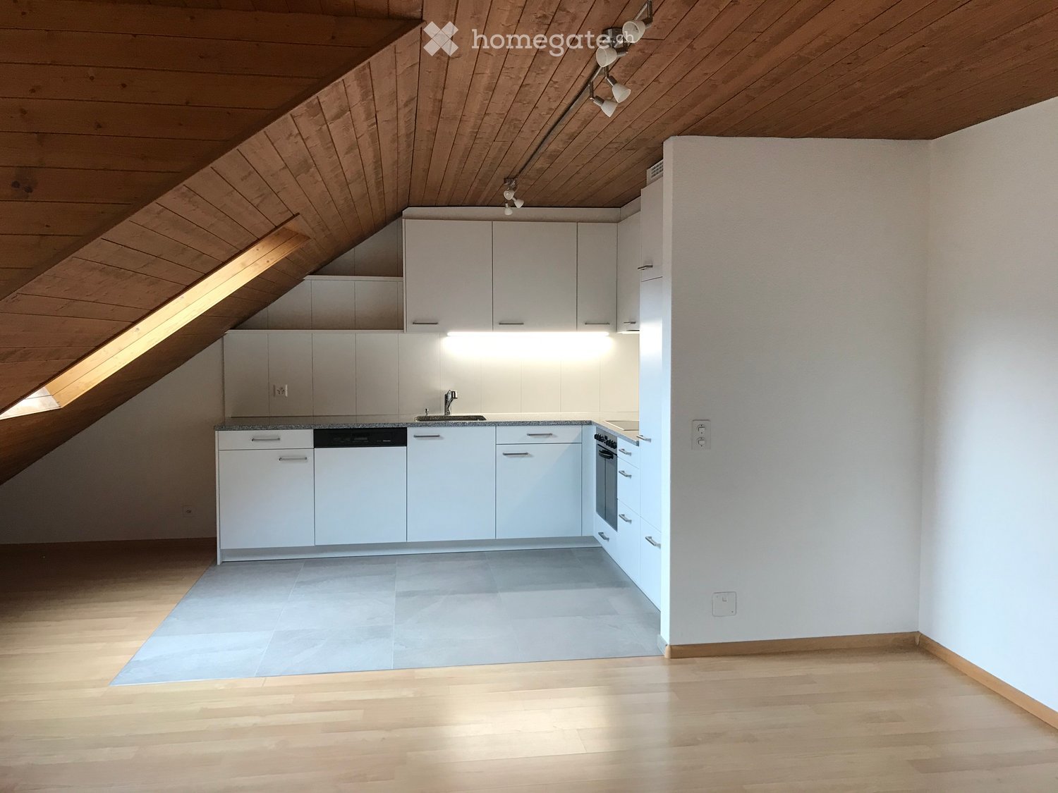Bild Originelle Dachwohnung im Zentrum von Aesch