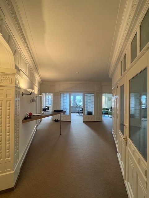 Suchen Sie eine stilvolle und garantiert unverstahlte Bürowohnung im Herzen Zürichs? 7