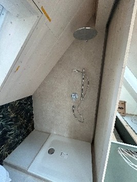 frisch erstellte Dachwohnung mitten in Küssnacht 8