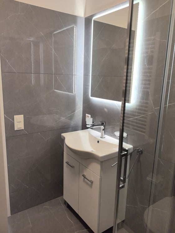 Modern 1.5-Room Apartment in New Building - Chiasso 12