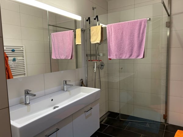 Moderne und zentrumsnahe Wohnung mit Balkon und Aussicht 5