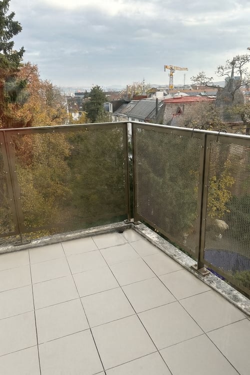 Moderne und zentrumsnahe Wohnung mit Balkon und Aussicht 10