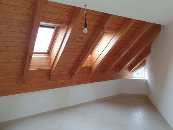 Charmante 1.5-Zimmer-Maisonette-Wohnung mit Bergblick in Volketswil 4