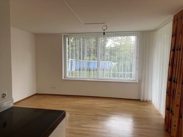 Moderne 1.5-Zimmer-Wohnung in Parkanlage mit Terrasse und Gartensitzplatz 4