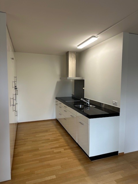 Moderne 1.5-Zimmer-Wohnung in Parkanlage mit Terrasse und Gartensitzplatz 5