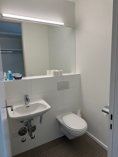 Moderne 1.5-Zimmer-Wohnung in Parkanlage mit Terrasse und Gartensitzplatz 6