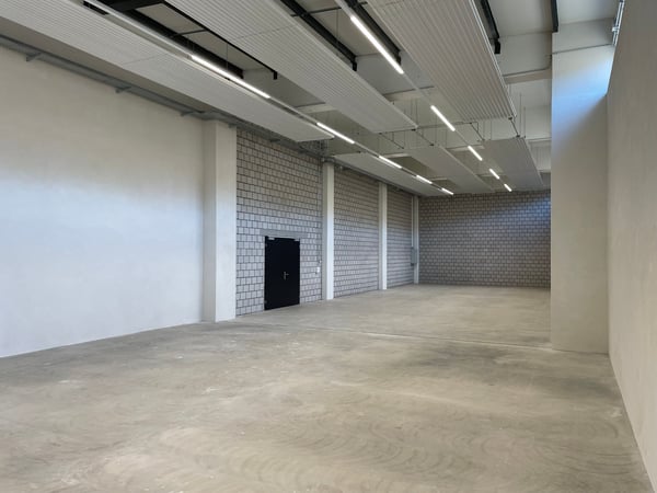 Vielseitige Industriehalle in zentraler Lage von Lausen 2