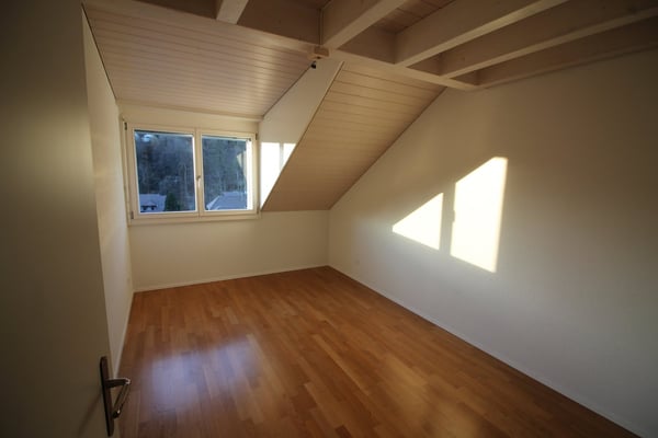 Moderne 1.5-Zimmer-Duplex-Wohnung mit Bergblick in Oberdiessbach 8