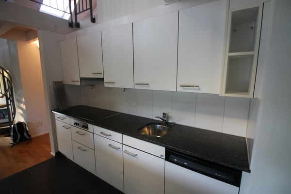 Moderne 1.5-Zimmer-Duplex-Wohnung mit Bergblick in Oberdiessbach 2