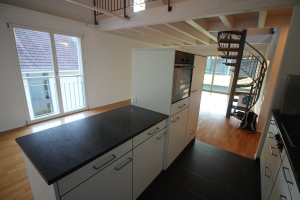 Moderne 1.5-Zimmer-Duplex-Wohnung mit Bergblick in Oberdiessbach 3