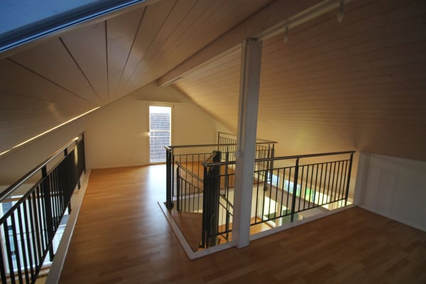 Moderne 1.5-Zimmer-Duplex-Wohnung mit Bergblick in Oberdiessbach 6