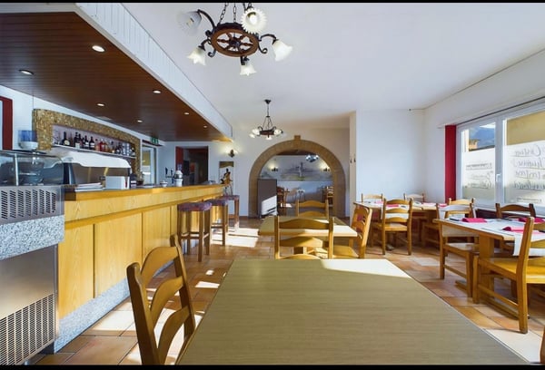 Edificio residenziale-commerciale con 3 locali a Sementina 3