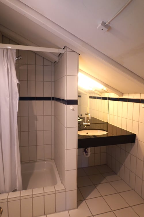 Charmantes 2-Zimmer-Mehrfamilienhaus mit herrlicher Aussicht in Alvaschein 44