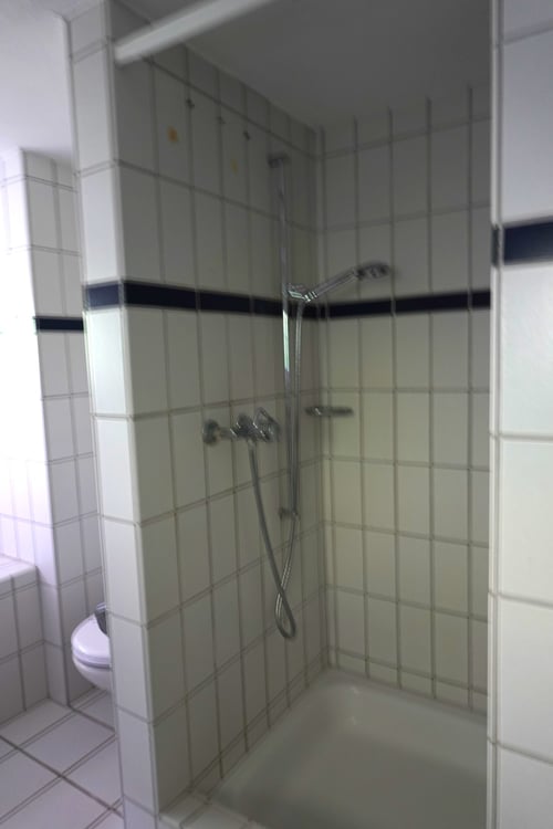 Charmantes 2-Zimmer-Mehrfamilienhaus mit herrlicher Aussicht in Alvaschein 42