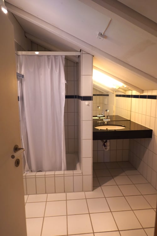 Charmantes 2-Zimmer-Mehrfamilienhaus mit herrlicher Aussicht in Alvaschein 43