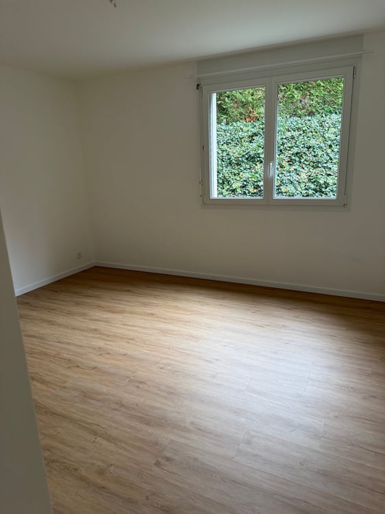 Geräumige & ruhige 1.5-Zimmer-Wohnung mit viel Sonne in Zizers 5