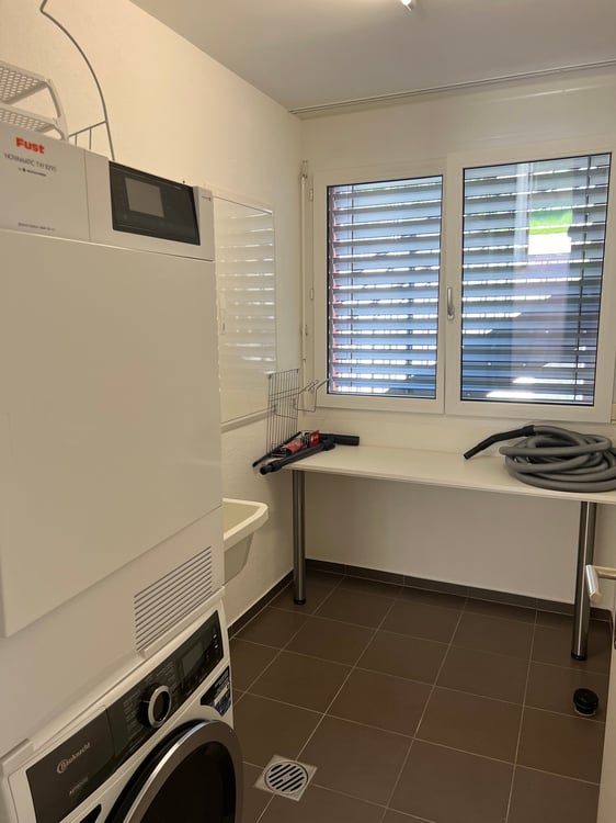 1.5 Zi Terrassenwohnung in Kriens (160 m2) plus Terrasse (38 m2) und Garten 15