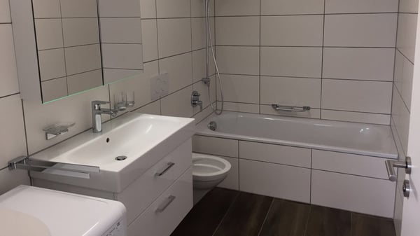 Modernisiertes 4-Parteien-MFH – vollvermietet & effizient 5