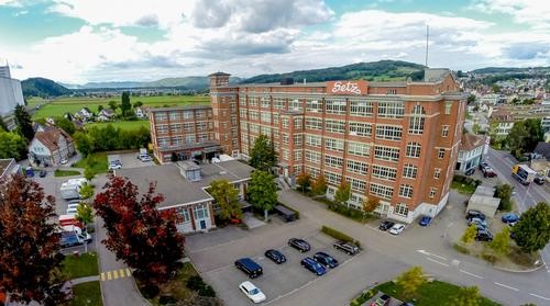 Heimeliges Büro im Dachgeschoss des Bally-Gebäudes zu vermieten 1