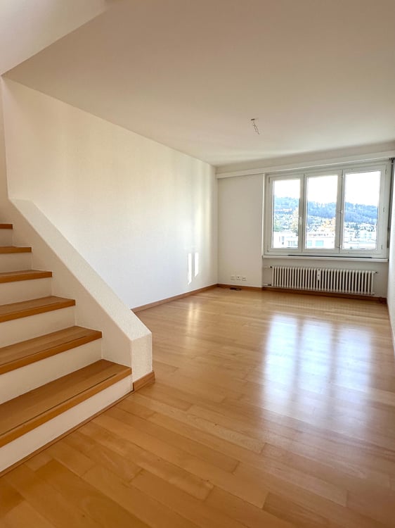 Exklusive 1,5-Zimmer-Attikawohnung mit Panoramaseesicht (per sofort od. nach Vereinbarung) 3