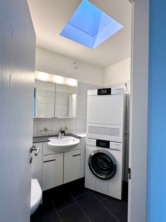 Exklusive 1,5-Zimmer-Attikawohnung mit Panoramaseesicht (per sofort od. nach Vereinbarung) 10