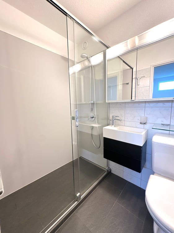 Exklusive 1,5-Zimmer-Attikawohnung mit Panoramaseesicht (per sofort od. nach Vereinbarung) 11