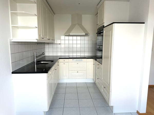 Exklusive 1,5-Zimmer-Attikawohnung mit Panoramaseesicht (per sofort od. nach Vereinbarung) 9