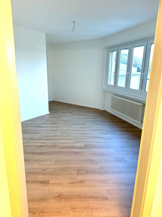 Schöne, renovierte 2.5-Zimmer-Wohnung in Buchs AG 2
