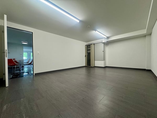 Erstklassige Bürofläche im Herzen von Schlieren – Modern, hell und sofort bezugsbereit 6