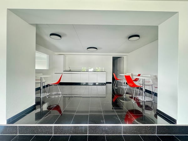 Erstklassige Bürofläche im Herzen von Schlieren – Modern, hell und sofort bezugsbereit 3