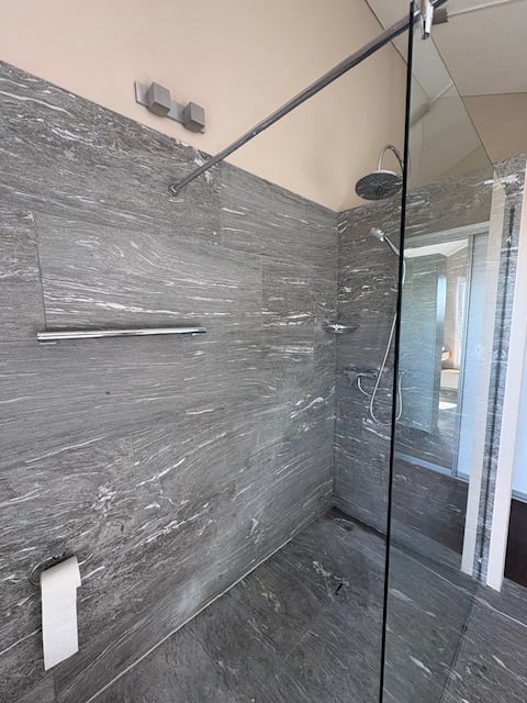 Exklusives 2.5 Zimmer-Einfamilienhaus mit Pool in Stettfurt 12