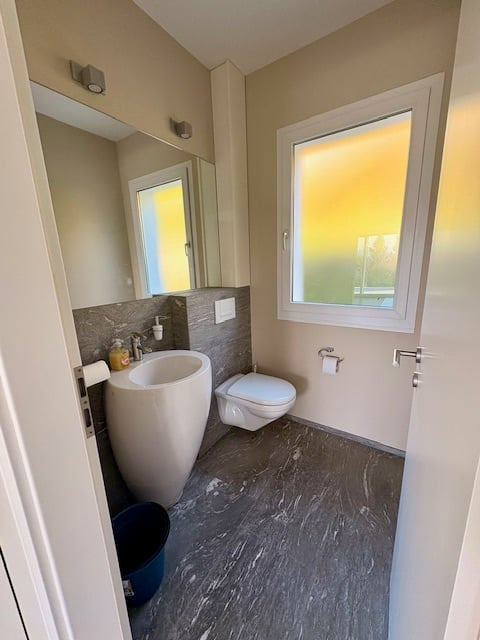 Exklusives 2.5 Zimmer-Einfamilienhaus mit Pool in Stettfurt 11