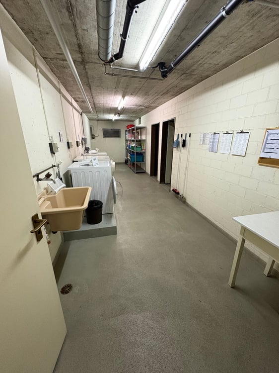 zu verkaufen: kernsanierte, ruhige 1 1/2 Zimmerwohnung im Dorfkern, im 1. OG (AAA-Lage) 15