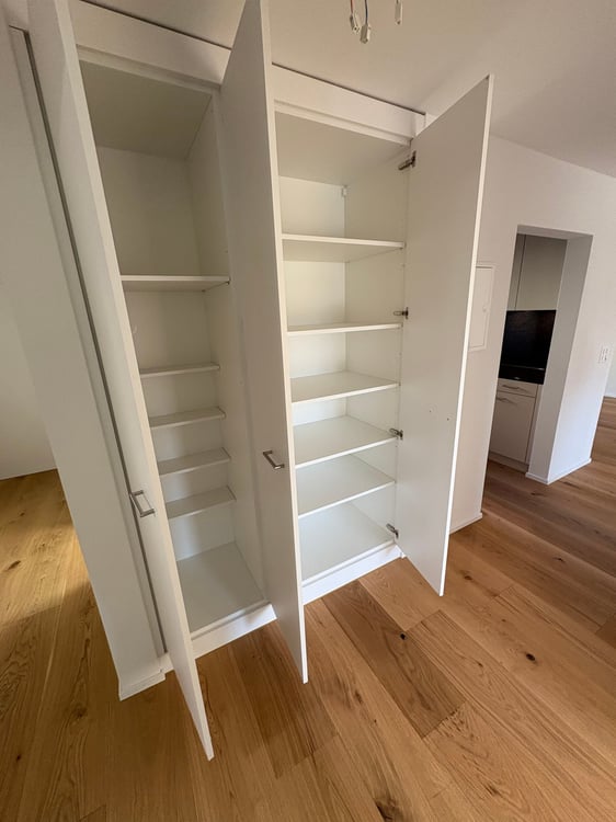 zu verkaufen: kernsanierte, ruhige 1 1/2 Zimmerwohnung im Dorfkern, im 1. OG (AAA-Lage) 8