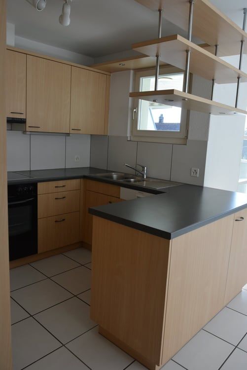 Heimelige Dachwohnung in nettem MFH 4