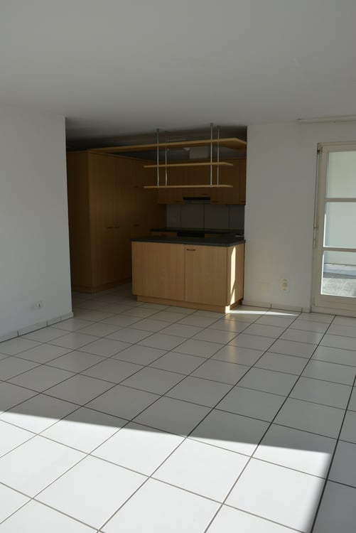 Heimelige Dachwohnung in nettem MFH 3