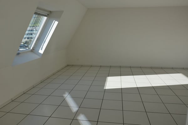 Heimelige Dachwohnung in nettem MFH 2