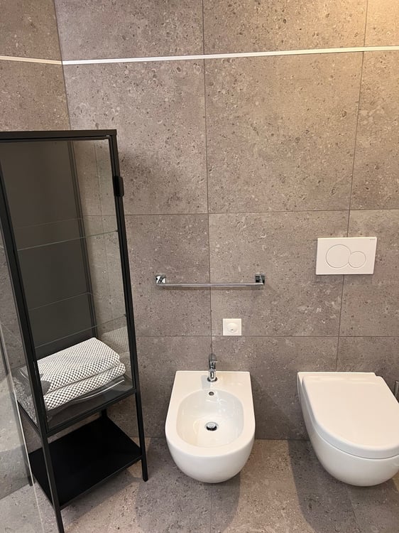 Moderno appartamento arredato con vista panoramica a Paradiso 7