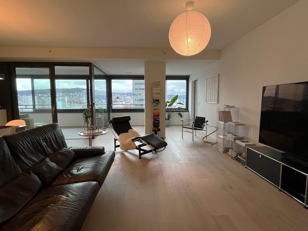 Exklusive 1.5-Zimmer Whg im 17. OG über dem Sheraton mit Concierge & Fitnessstudio – Zürich West 1