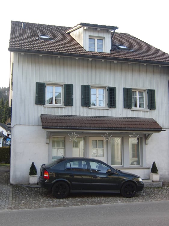 Grosszügiges 2-Zimmer-Mehrfamilienhaus an zentraler Lage von Wila mit 4 Wohnungen sucht Investor 2