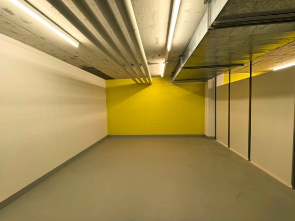 Gewerbe-Lager Units mit Rampe, Ladebrücke & Warenlift 12