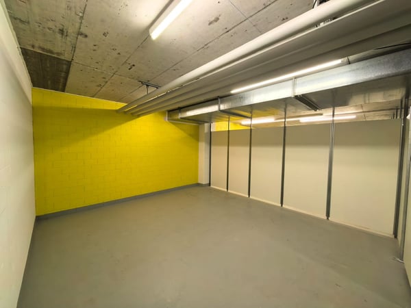 Gewerbe-Lager Units mit Rampe, Ladebrücke & Warenlift 11